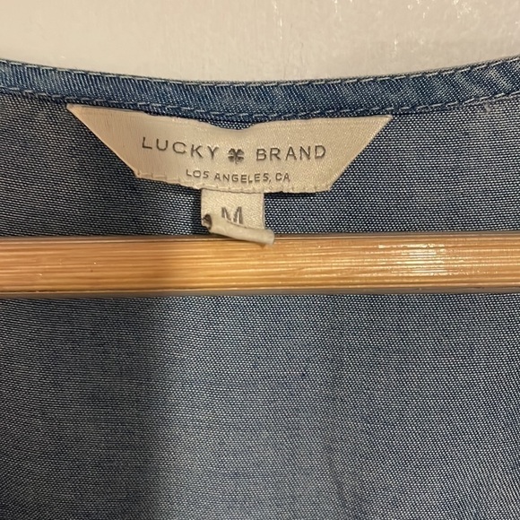 Lucky Brand Chambray short sleeve dress size medium - Picture 4 of 5